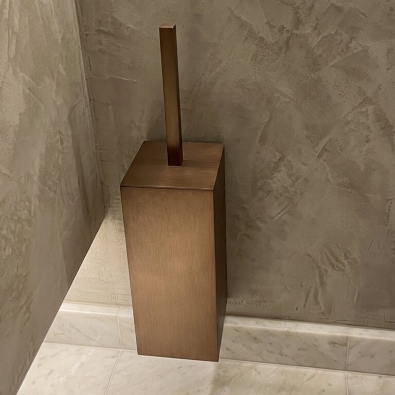 AC077